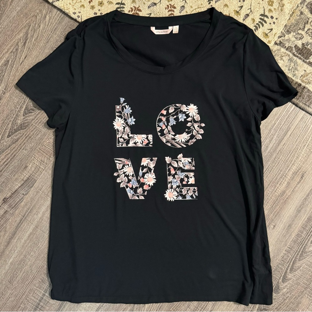 La Vie enRose Lounge Top, Size XL.